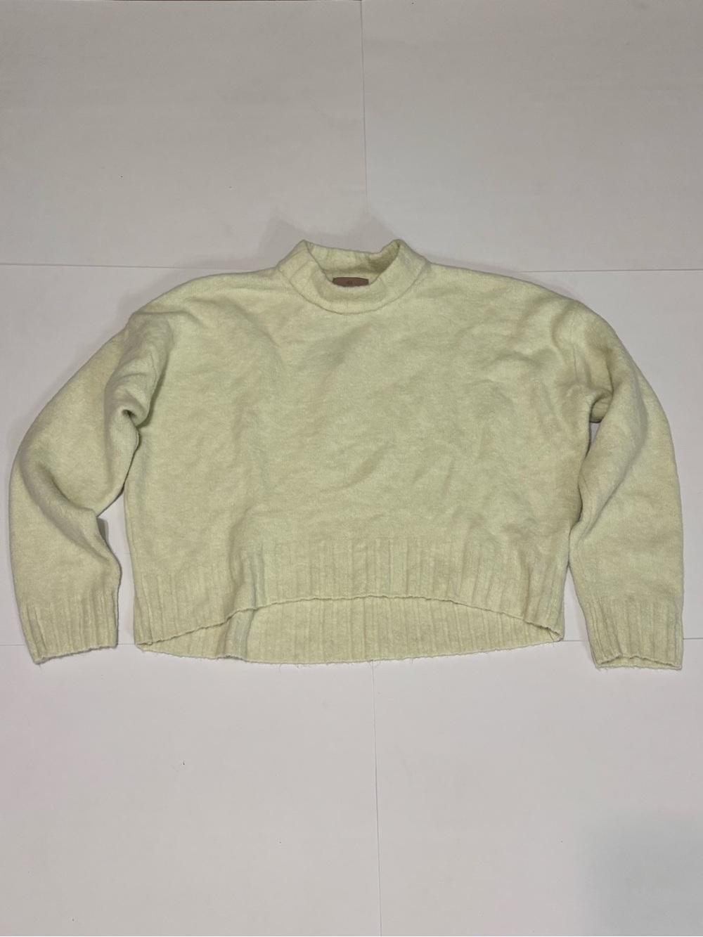 H&M Cropped Crewneck Sweater in Light Green